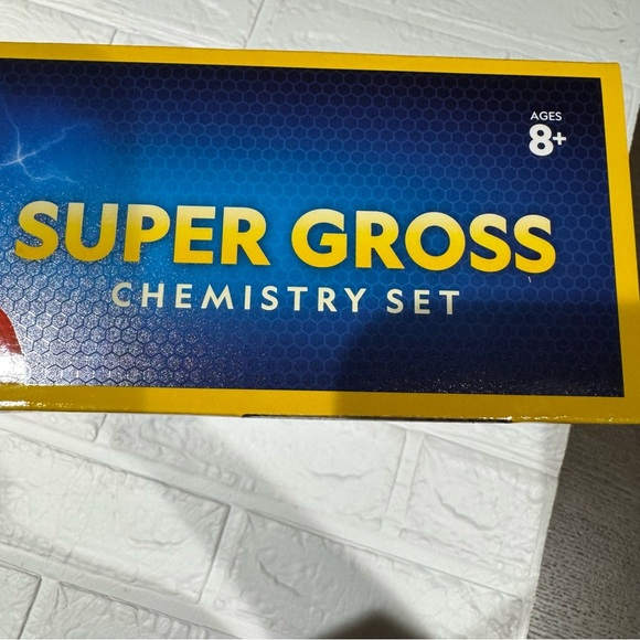 New National Geographic Super Gross Chemistry Set, STEM - Picture 6 of 11
